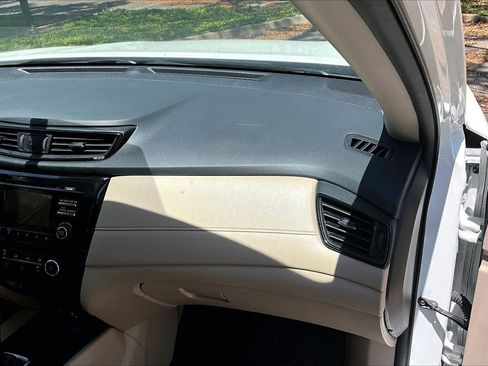 Used 2017 Nissan Rogue S w/ S Appearance Package image 22