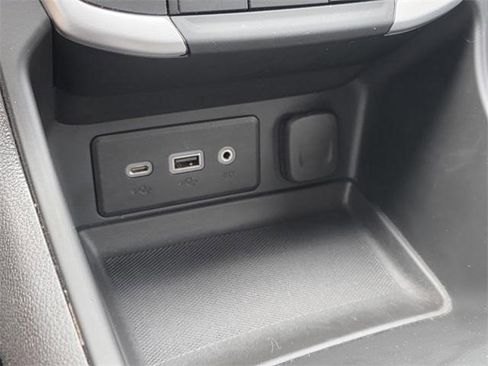 Certified 2024 GMC Terrain SLE image 29