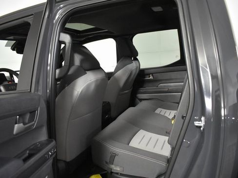 Used 2024 Toyota Tacoma TRD Off-Road image 30