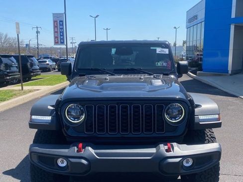 Used 2025 Jeep Wrangler Unlimited Rubicon image 10