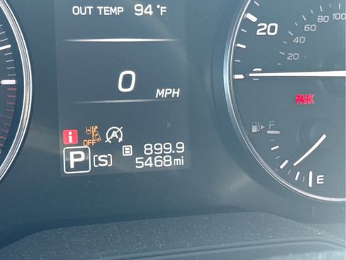 Used 2026 Subaru Crosstrek 2.5i Premium AWD/4WD image 12