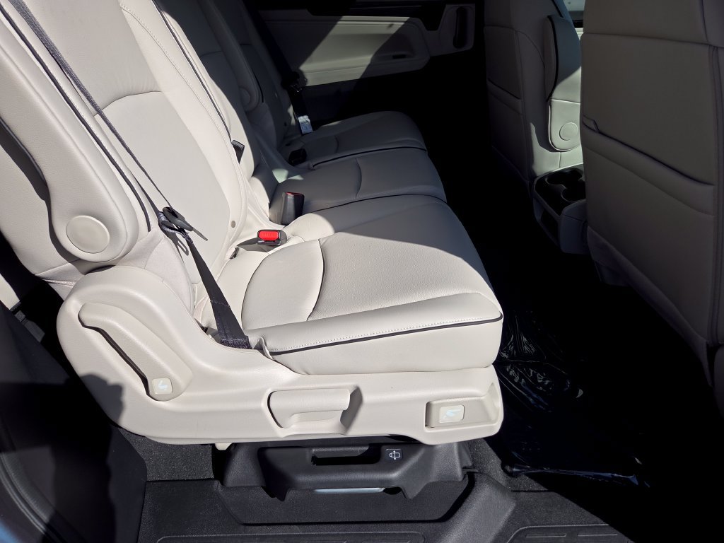 New 2027 Honda Odyssey Touring image 32