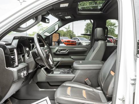 Used 2024 GMC Sierra 2500 AT4 w/ AT4 Preferred Package AWD/4WD image 25
