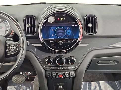 Used 2021 MINI Cooper Countryman image 26