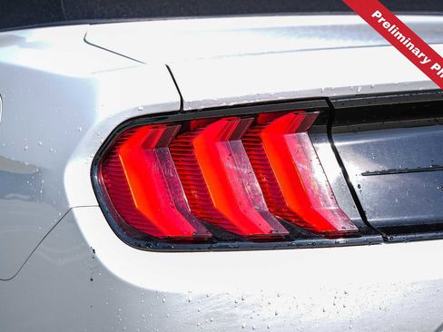 Used 2022 Ford Mustang Convertible RWD image 9