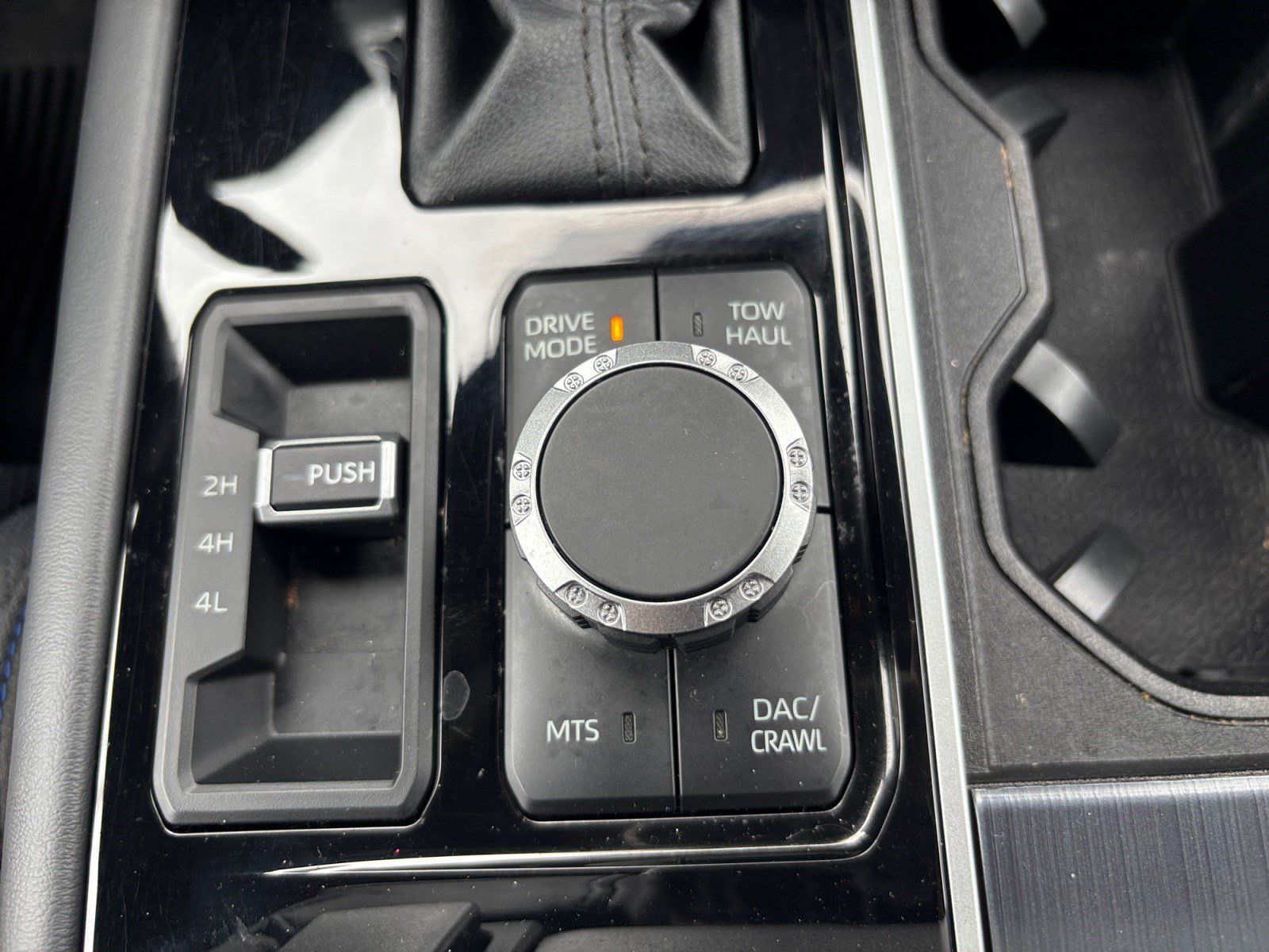 Used 2024 Toyota Tundra Platinum w/ TRD Off-Road Package AWD/4WD image 26