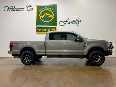 Used 2020 Ford F350 Lariat w/ Lariat Value Package AWD/4WD image 2