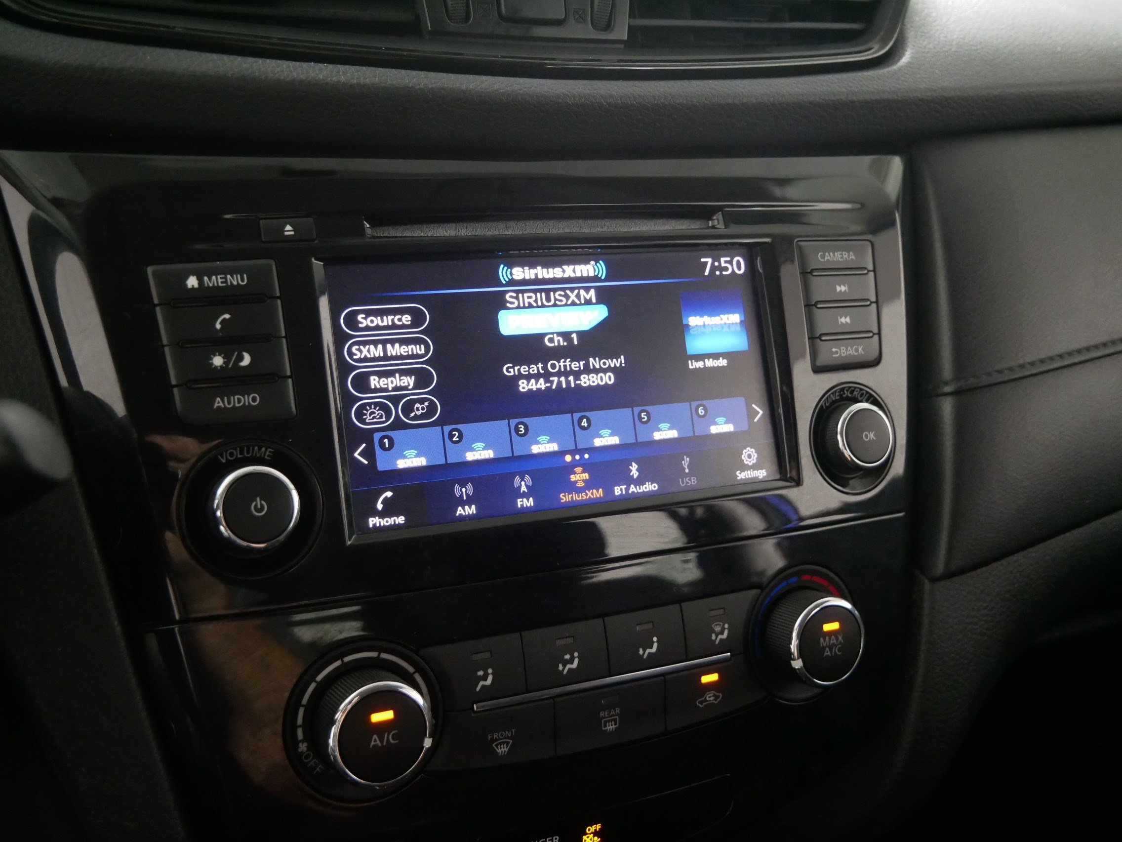 Used 2018 Nissan Rogue S AWD/4WD image 22