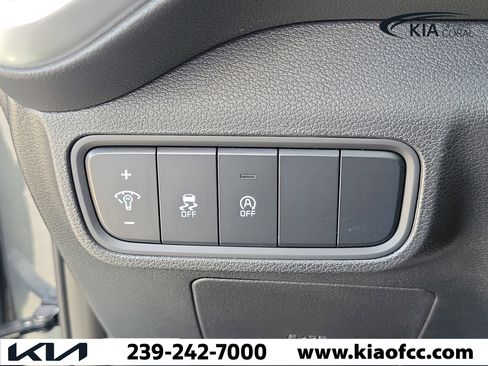 Certified 2024 Kia Soul LX FWD image 25