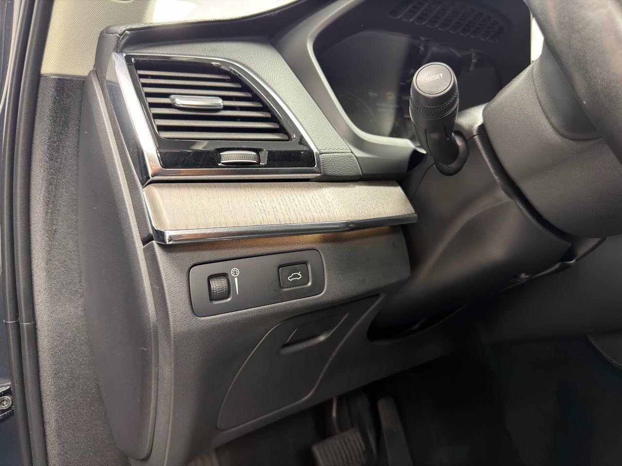 Used 2022 Volvo XC90 T6 Inscription AWD/4WD image 16