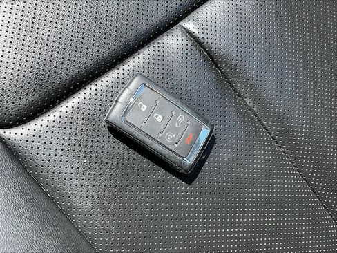 Used 2023 Jeep Grand Cherokee 30th Anniversary AWD/4WD image 31