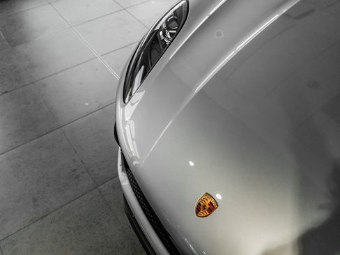 Certified 2026 Porsche Macan AWD/4WD image 32