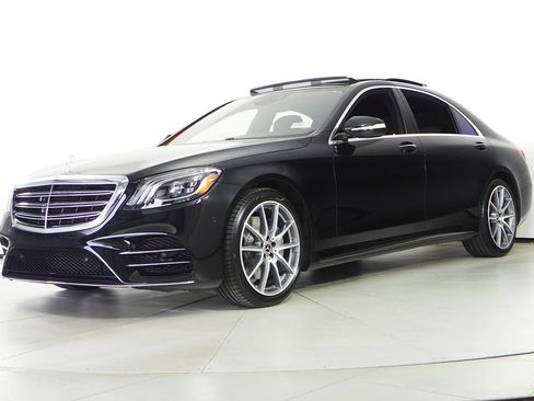 Used 2020 Mercedes-Benz S 560 Sedan image 2