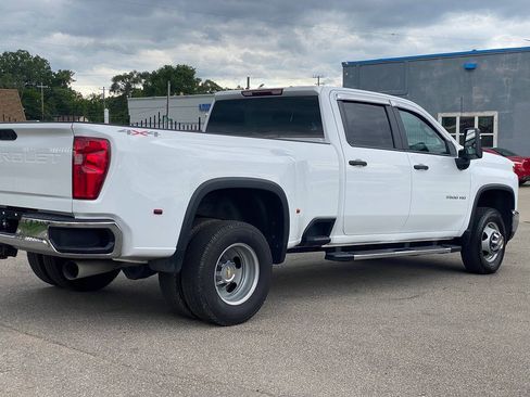 Used 2025 Chevrolet Silverado 3500 W/T AWD/4WD image 5