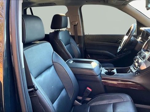 Used 2020 GMC Yukon SLT w/ Premium Edition image 21