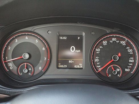 Used 2022 Volkswagen Passat 2.0T image 22