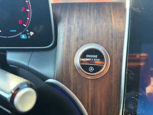 Certified 2025 Mercedes-Benz GLC 300 4MATIC image 13