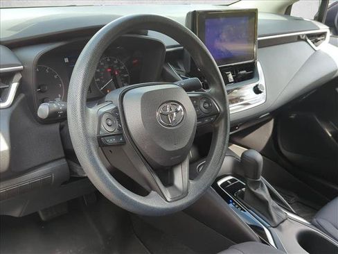 Used 2023 Toyota Corolla LE FWD image 9