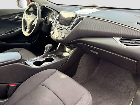 Used 2024 Chevrolet Malibu RS image 27