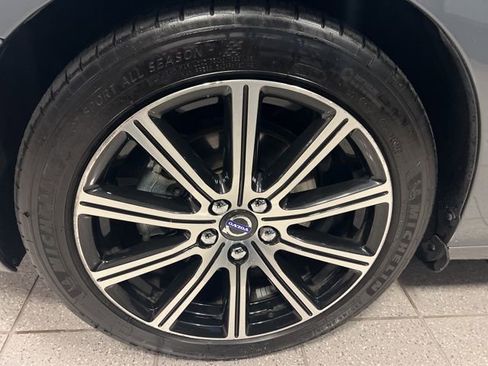 Used 2017 Volvo S60 T5 Inscription Platinum image 31