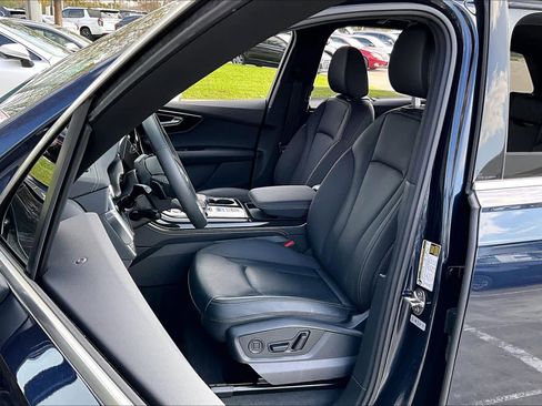 Used 2025 Audi Q7 3.0T Premium Plus image 6