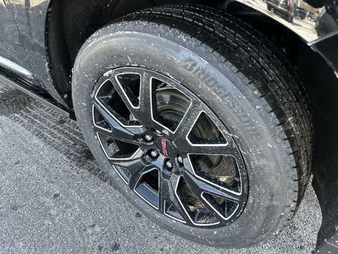 Certified 2023 GMC Yukon Denali w/ Denali Reserve Package image 10