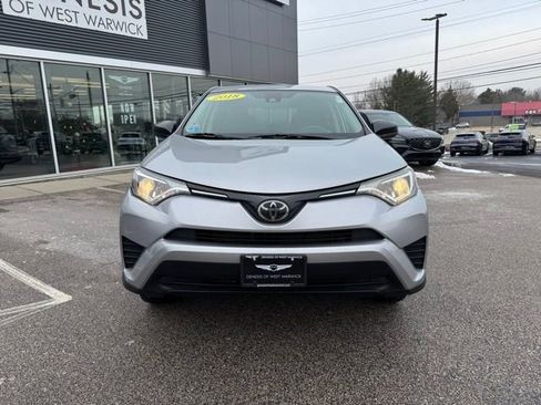 Used 2018 Toyota RAV4 LE image 17