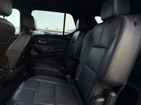 Used 2022 Chevrolet Traverse RS image 12