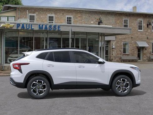 New 2026 Chevrolet Trax LT w/ Driver Confidence Package image 5