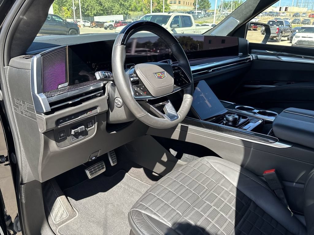 Certified 2025 Cadillac Escalade V AWD/4WD image 14