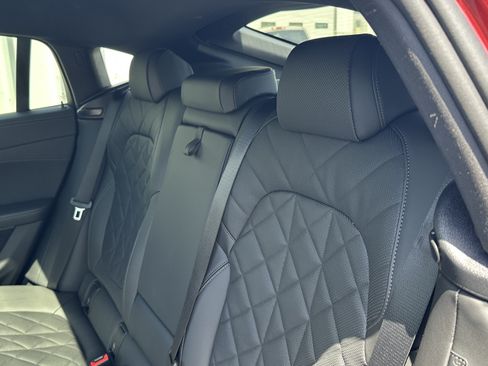 Used 2027 BMW X6 xDrive40i w/ Premium Package AWD/4WD image 32