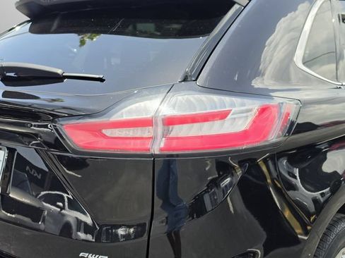 Used 2024 Ford Edge Titanium AWD/4WD image 19