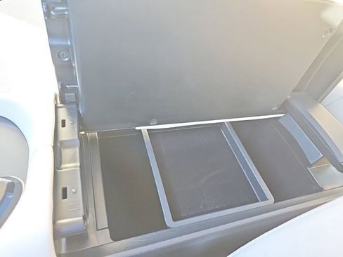 Used 2024 Toyota Crown Limited image 35