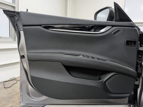 Used 2022 Maserati Ghibli Modena image 14