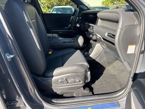 New 2026 Hyundai Palisade Calligraphy image 13