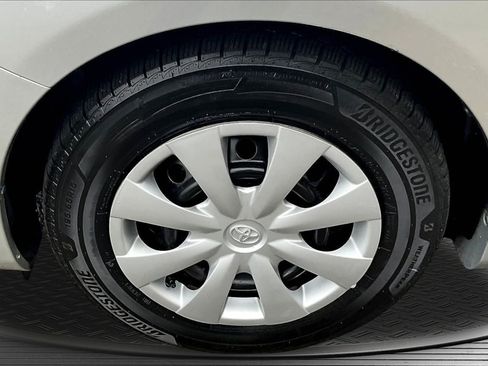 Used 2010 Toyota Corolla LE FWD image 32