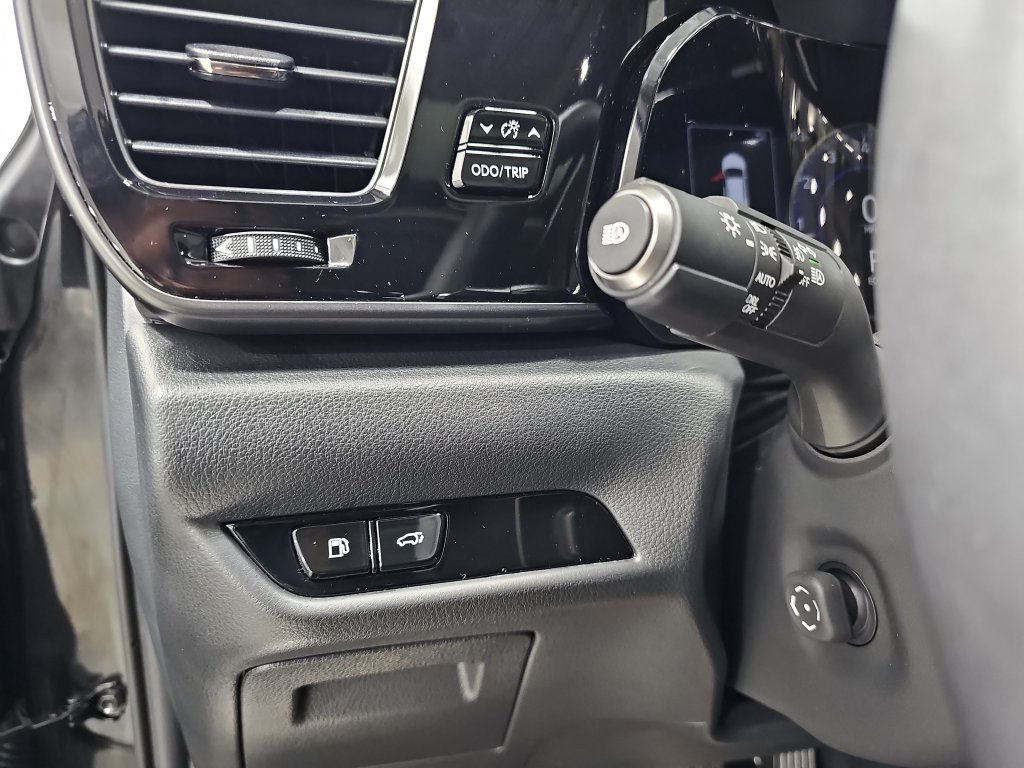 Used 2025 Lexus NX 250 FWD w/ Cold Area Package image 28