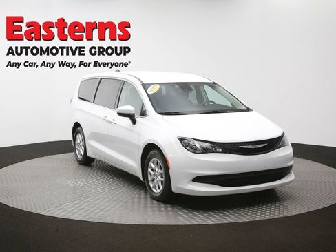 Used 2023 Chrysler Voyager LX FWD image 50