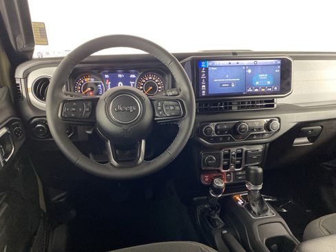 Used 2025 Jeep Wrangler Unlimited Sport AWD/4WD image 35