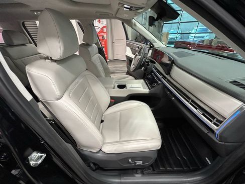 Used 2024 Hyundai Santa Fe Calligraphy AWD/4WD image 47