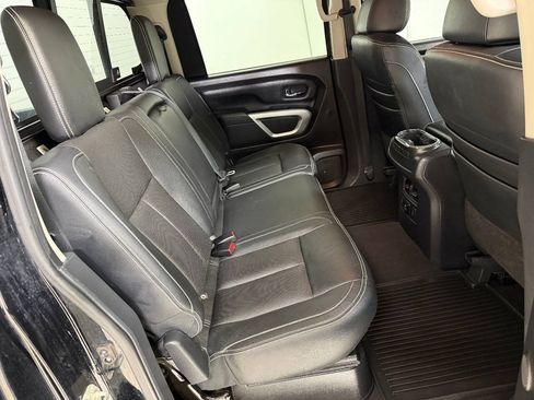 Used 2018 Nissan Titan PRO-4X w/ Pro-4x Convenience Package AWD/4WD image 41