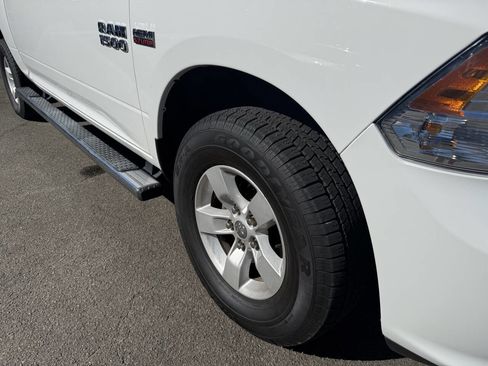 Used 2017 RAM 1500 Express image 10