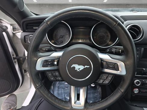 Used 2021 Ford Mustang Coupe RWD image 21