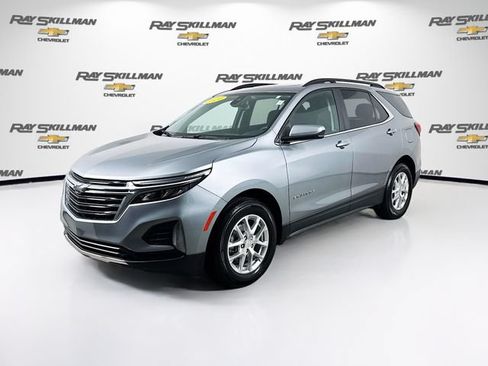 Used 2024 Chevrolet Equinox LT FWD image 3