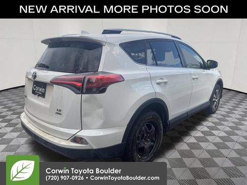 Used 2017 Toyota RAV4 LE w/ All Weather Liner Package AWD/4WD image 8