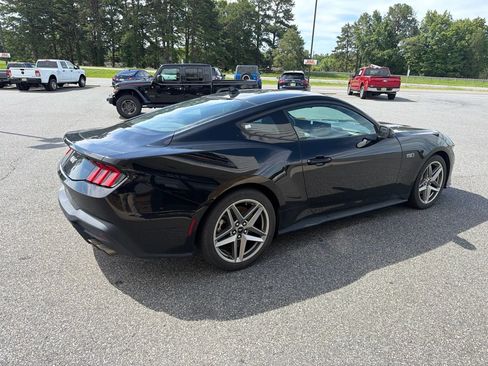 Used 2024 Ford Mustang GT RWD image 10