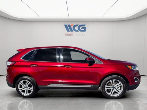 Used 2018 Ford Edge Titanium w/ Technology Package AWD/4WD image 3