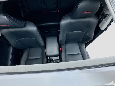 Used 2021 Toyota 4Runner Venture w/ Moonroof Package image 14