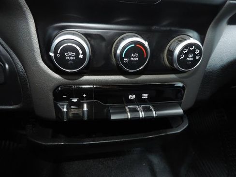 Used 2019 RAM 2500 Big Horn image 25