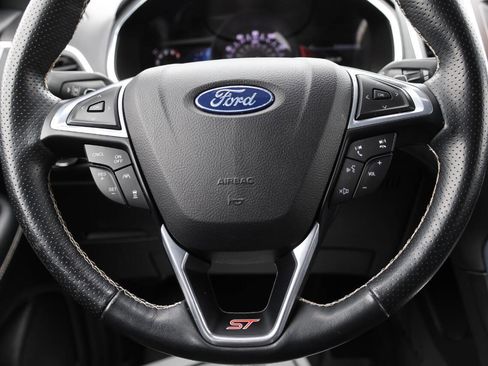 Used 2020 Ford Edge ST w/ Equipment Group 401A AWD/4WD image 18
